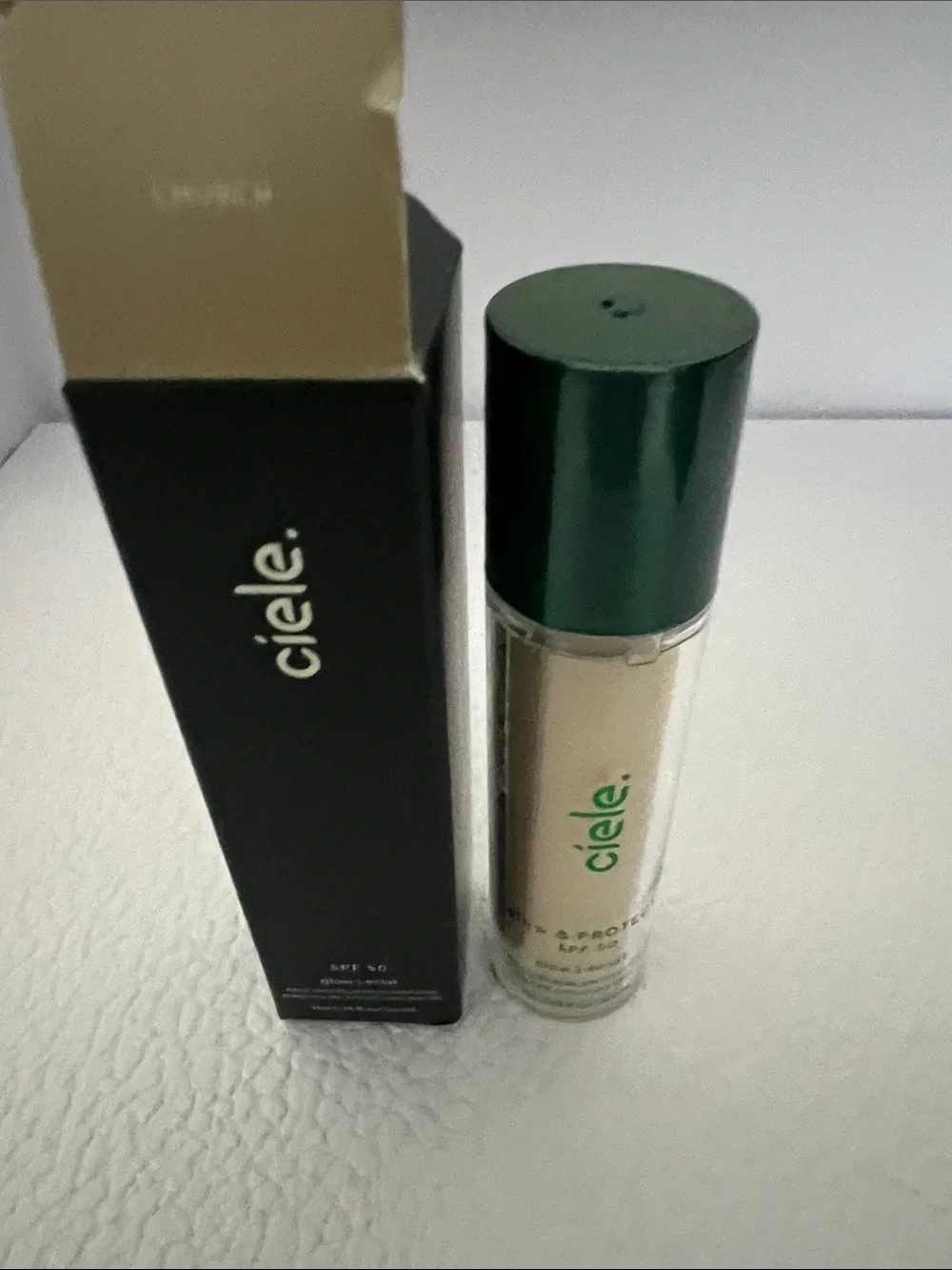 Ciele Glow & Protect - SPF 50 highlighter in color Church